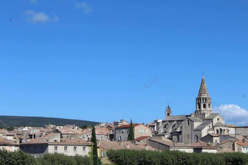 Villa Au Mas D'Emma à Bourg-Saint-Andéol Extérieur photo